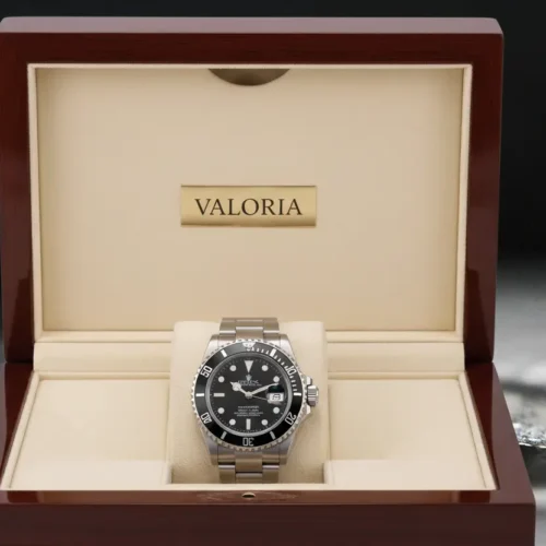 Reloj de hombre en titanio, ligero, resistente y con diseño elegante. Preciso, duradero y perfecto para uso diario o formal.